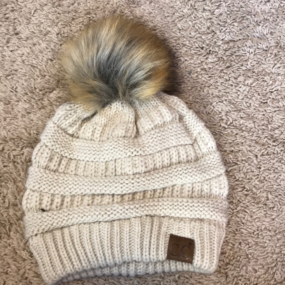 CC beanie with Pom